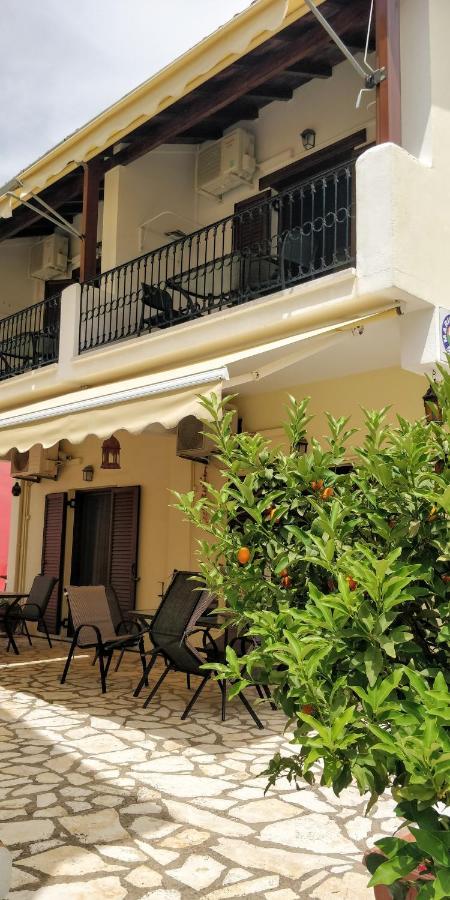 Marinos Aparts Aparthotel Sívota Esterno foto